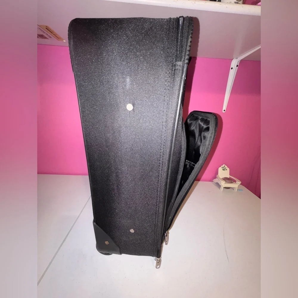 American Tourister Black Travel Bag